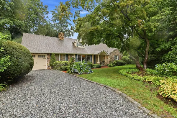 73 Cove Road, Huntington, NY 11743