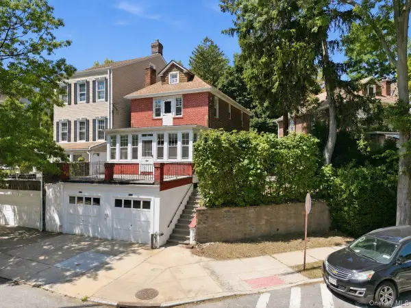 5633 Post Road, Bronx, NY 10471