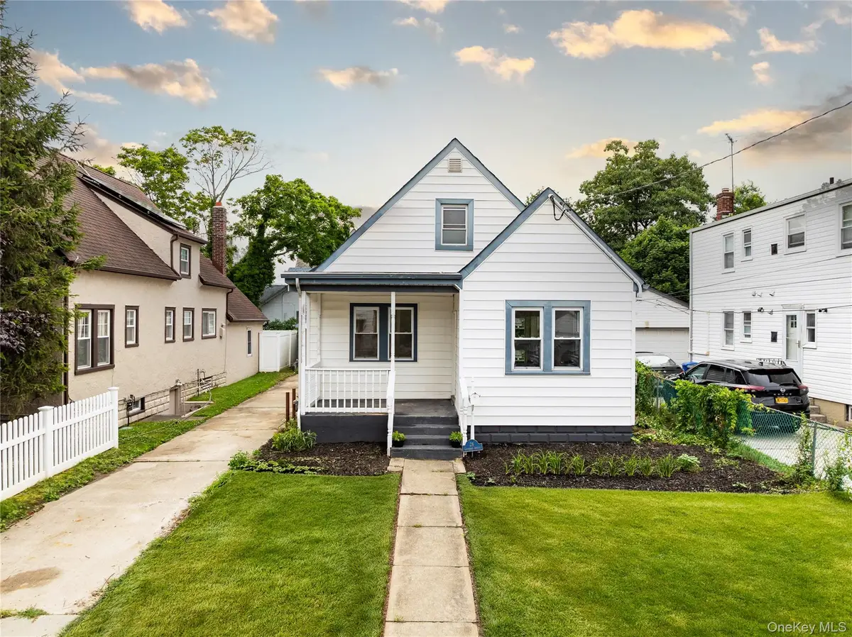 28 Cammerer Avenue, East Rockaway, NY 11518 - #1
