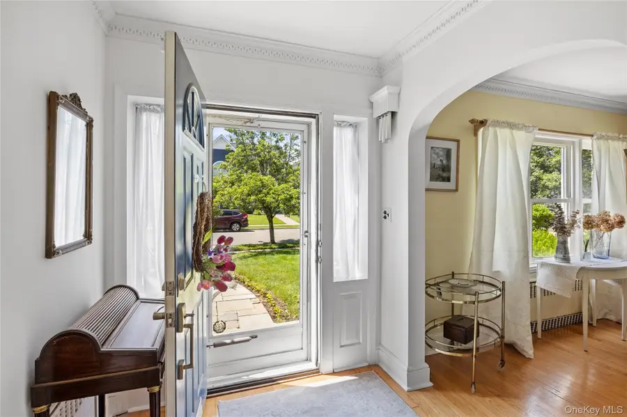 75 Bulson Road, Rockville Centre, NY 11570 - #2