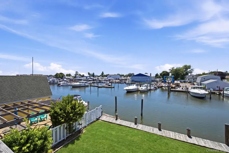 212 Shore Road, Lindenhurst, NY 11757 - #3