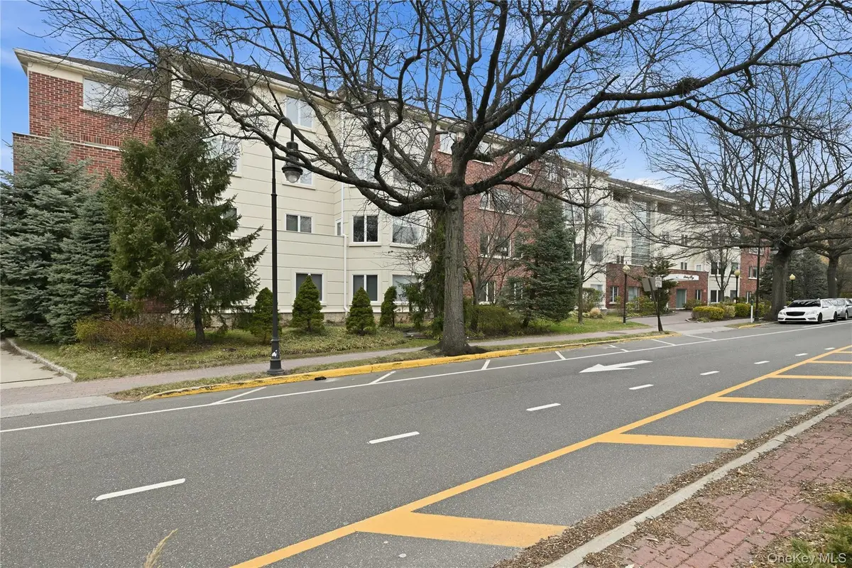 171 Great Neck Road #3H, Great Neck, NY 11021 - #1