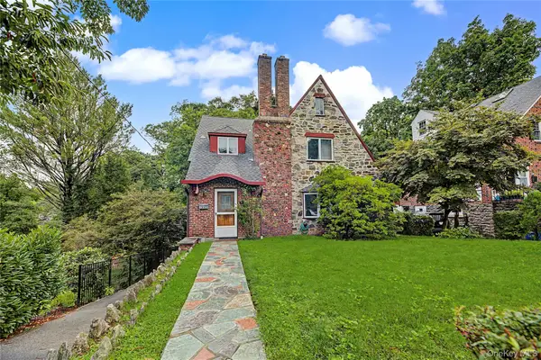 37 Lansdowne Drive, Larchmont, NY 10538