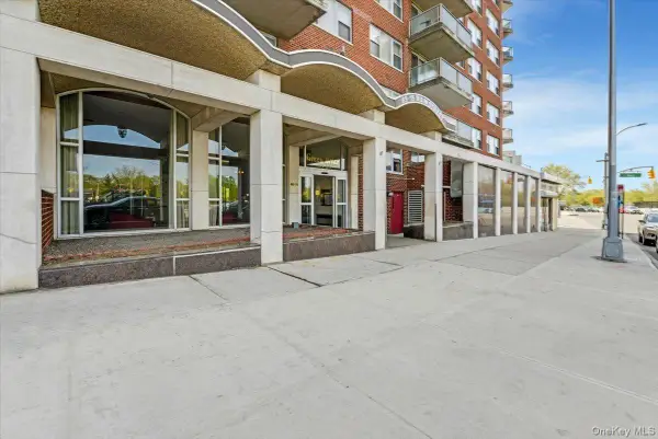 85-15 Main Street #12B, Briarwood, NY 11501