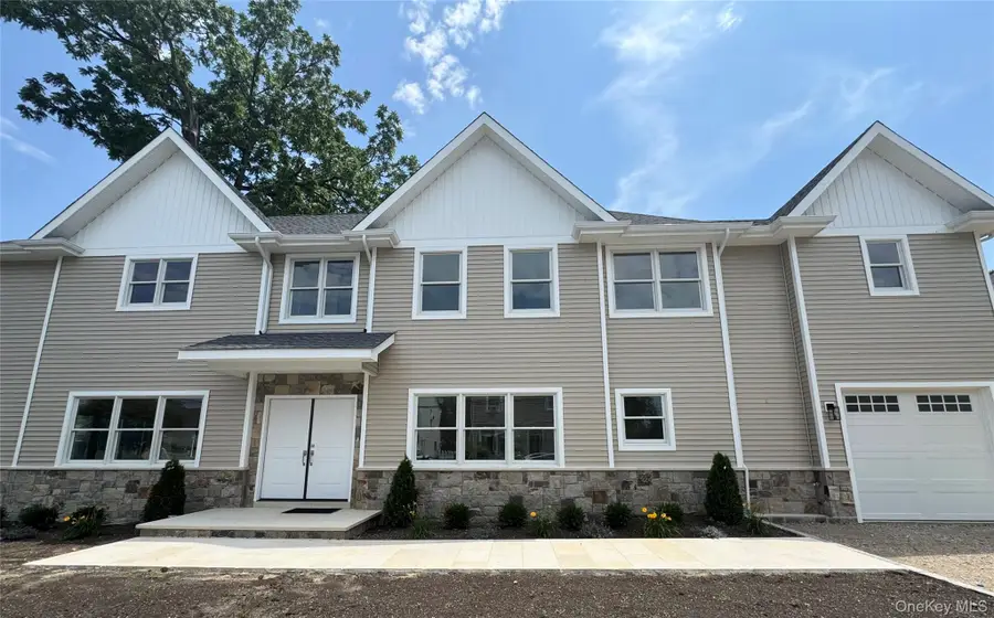 9 First Street, Glenwood Landing, NY 11547 - #2