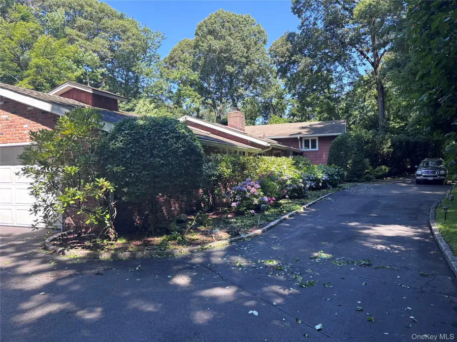 15 Tappentown Lane, Brookville, NY 11545 - #2
