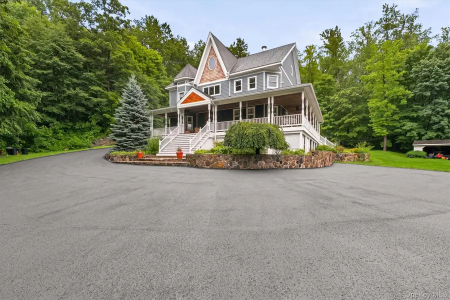 59 Country Knolls Lane, Mahopac, NY 10541 - #2