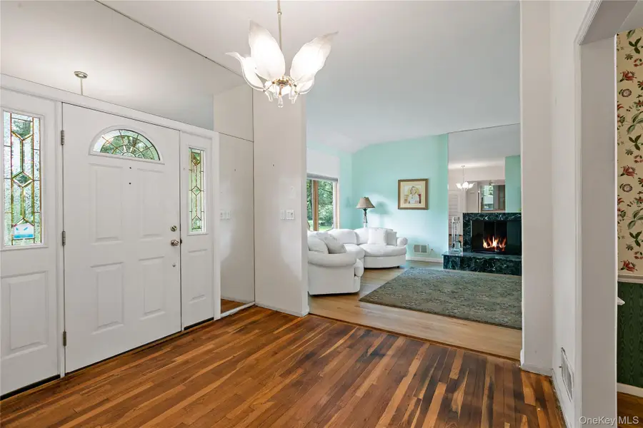 120 Cedar Drive E, Briarcliff Manor, NY 10510 - #3