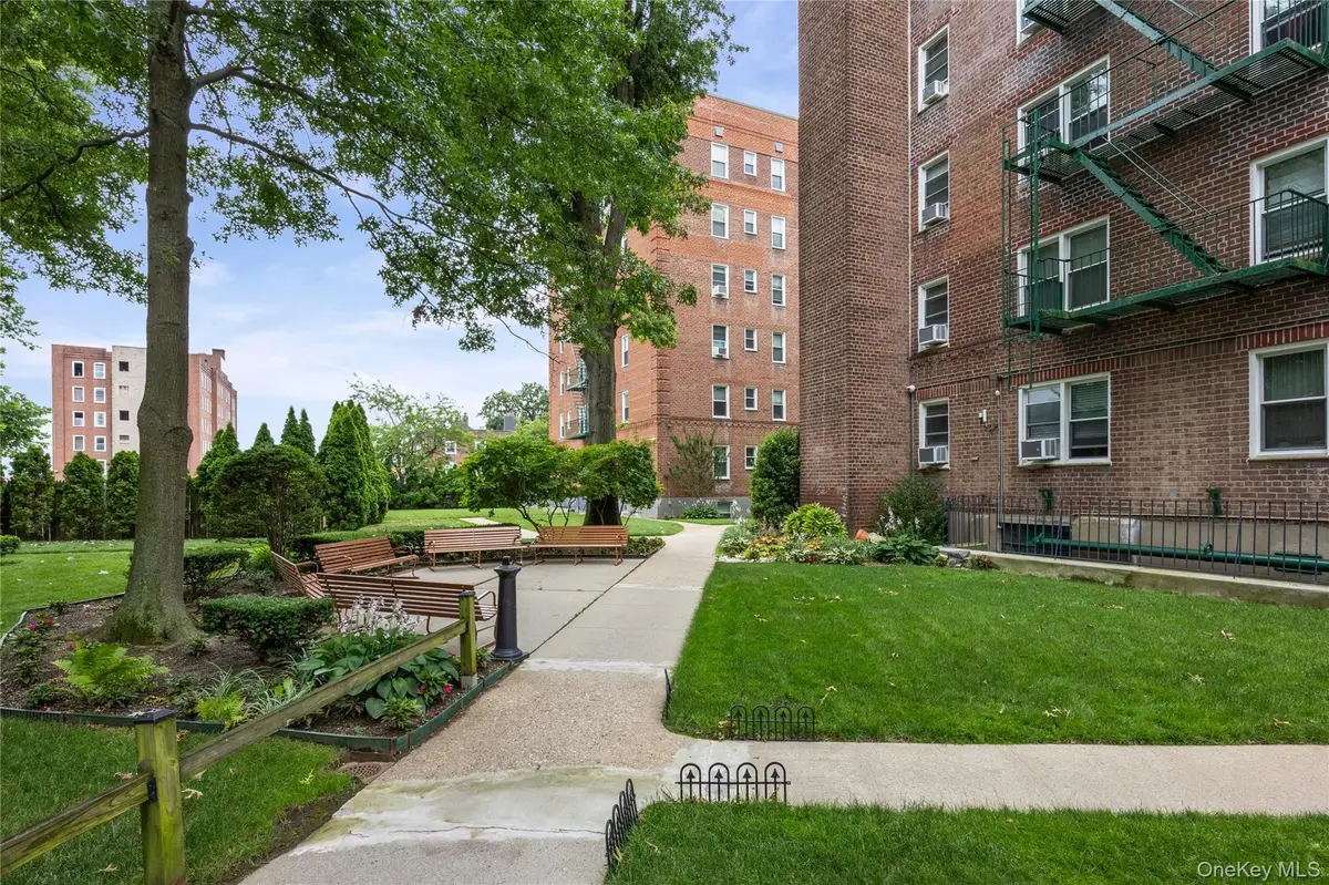 22 Mulford #2D, Hempstead, NY 11550 - #1