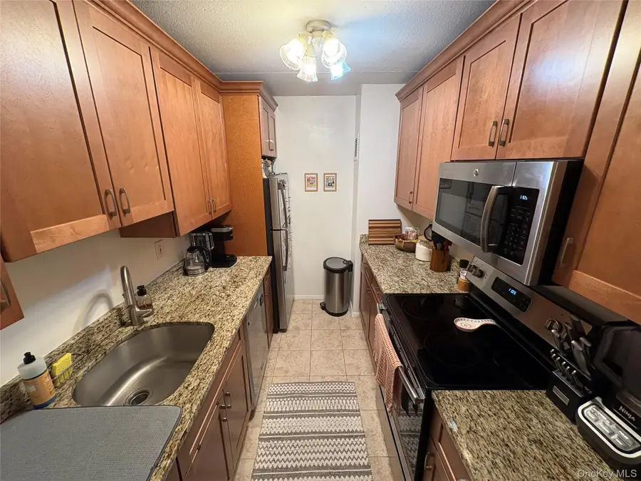 412 Benedict Avenue #1E, Tarrytown, NY 10591 - #2