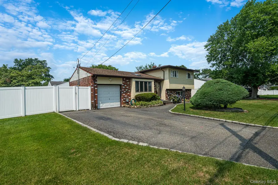 336 W 23rd Street, Deer Park, NY 11729 - #2