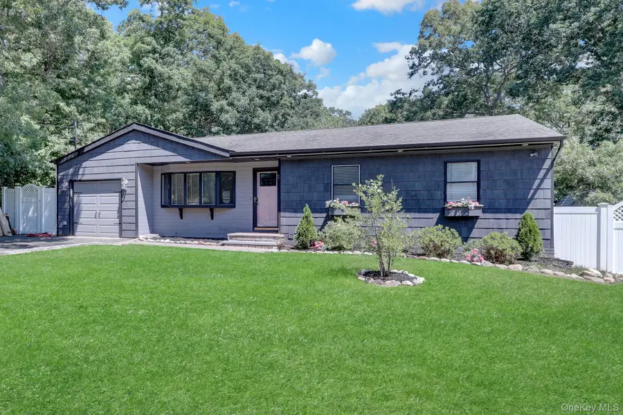 473 Long Island Avenue, Medford, NY 11763 - #2