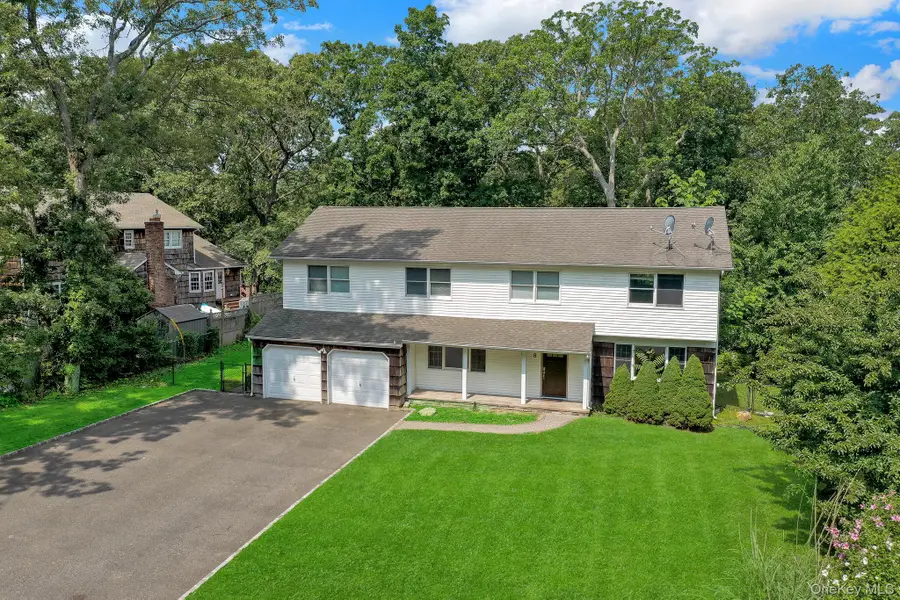 8 Tobi Lane, Setauket, NY 11733 - #2