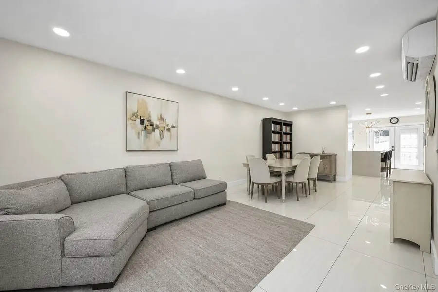 76-37 Vleigh Place, Flushing, NY 11367 - #3