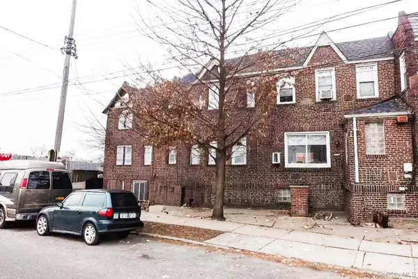 Address Withheld By Seller, Maspeth, NY 11378