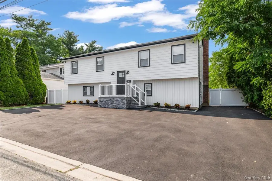 5 Willis Avenue, Syosset, NY 11791 - #2