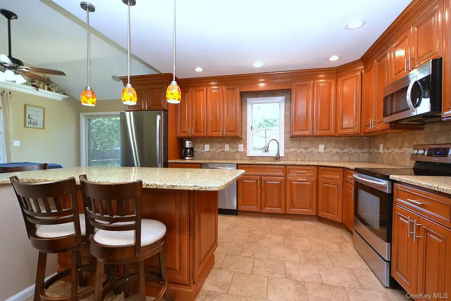 82 Stahley Street, Brentwood, NY 11717 - #2