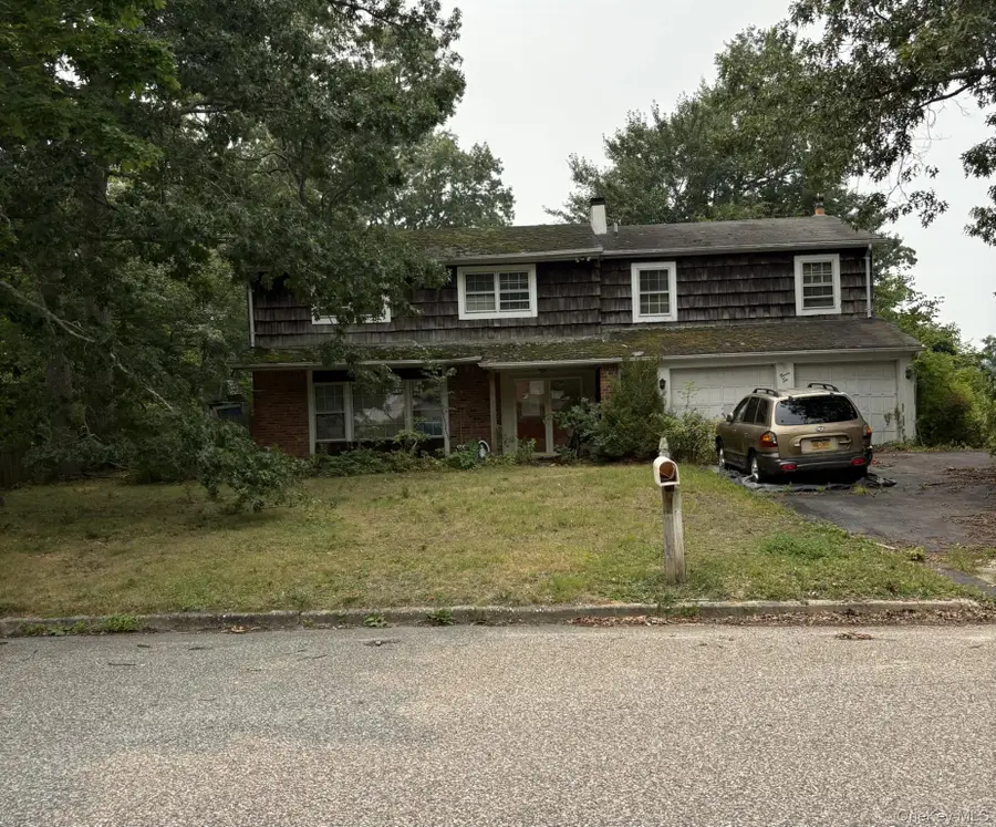 36 Forest Lane, Coram, NY 11727 - #2