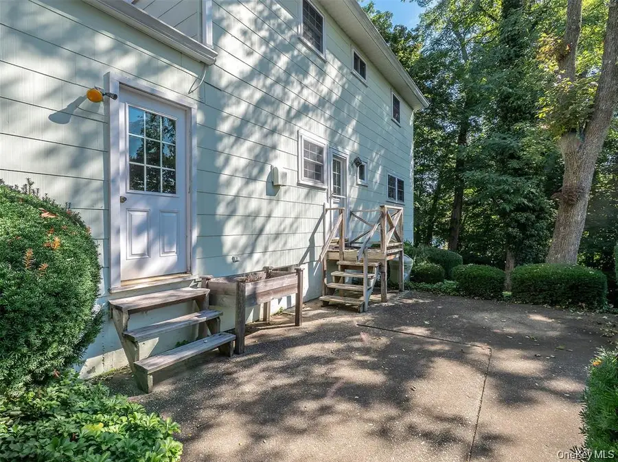 7 Locust Street, Glen Head, NY 11545 - #3