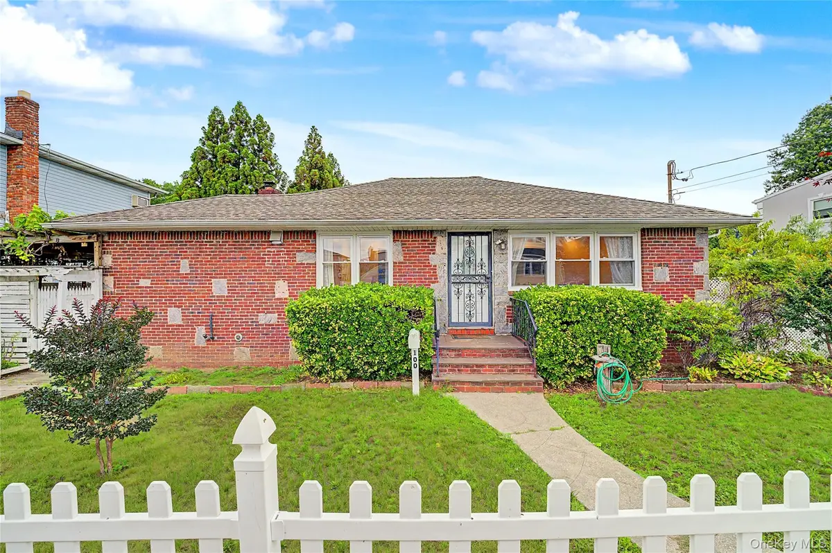 100 Memphis Avenue, Floral Park, NY 11001 - #1