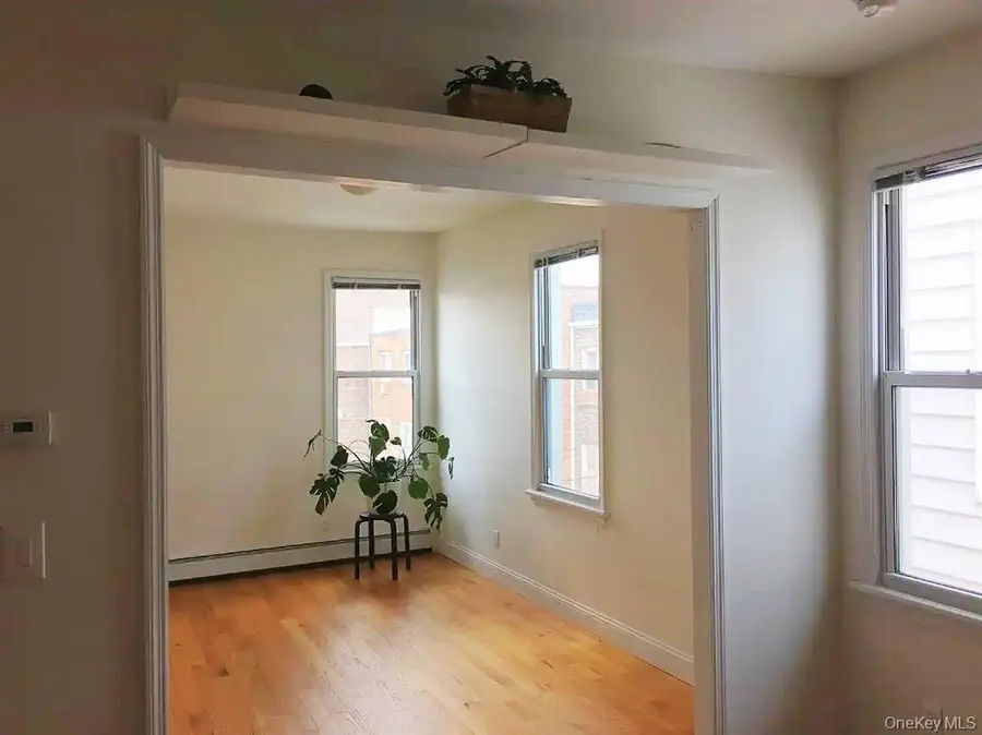 64-09 Woodside Avenue #2 Family Frame, Woodside, NY 11377 - #3
