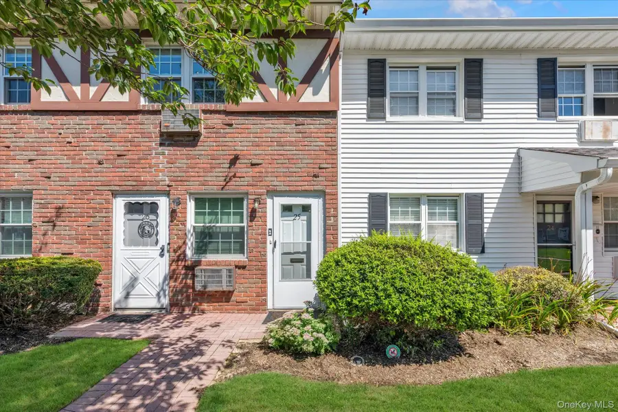 25 Springwood Drive, North Babylon, NY 11703 - #2