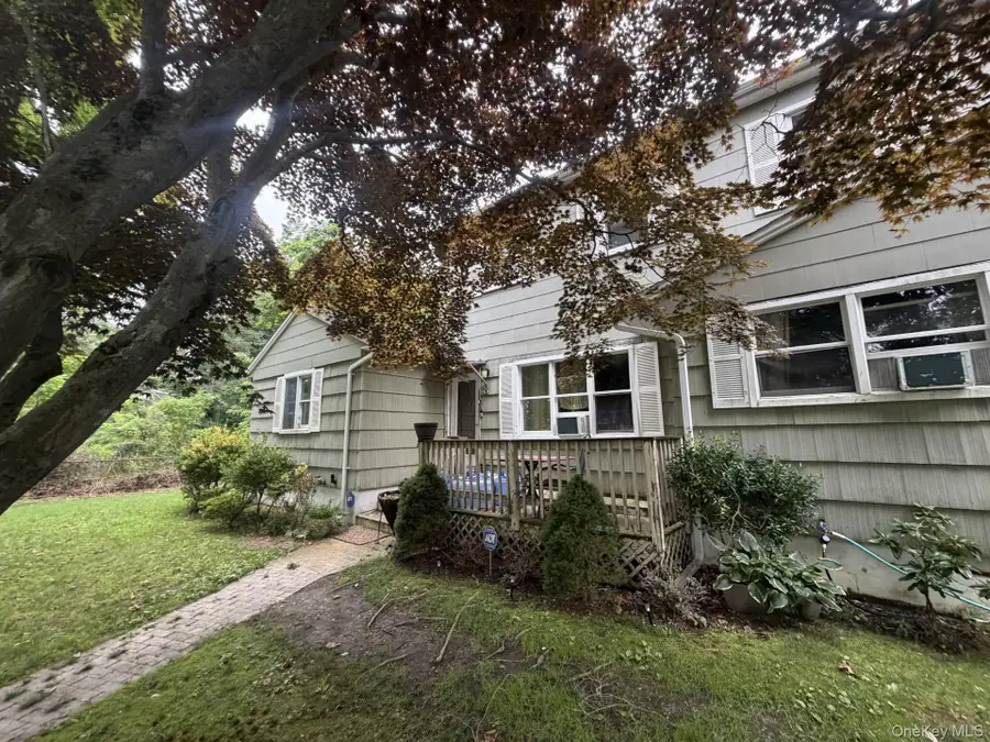 8 Windus Drive, Shirley, NY 11967 - #2