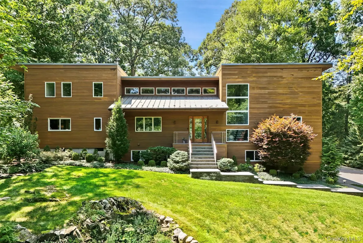 116 Davids Way, Bedford Hills, NY 10507 - #1