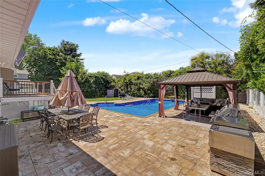 9 Cortland Avenue, Jericho, NY 11753 - #3