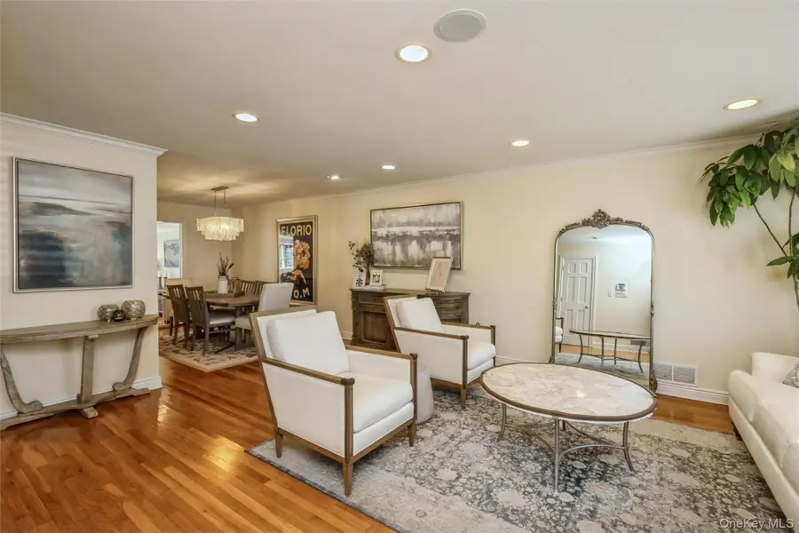 17 Duncan Lane, Huntington, NY 11743 - #3