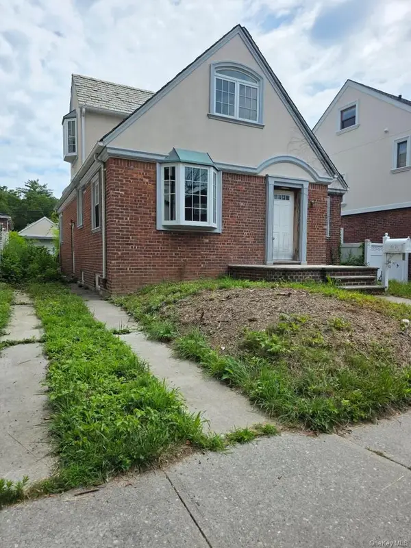 64-39 Dieterle Crescent, Rego Park, NY 11374