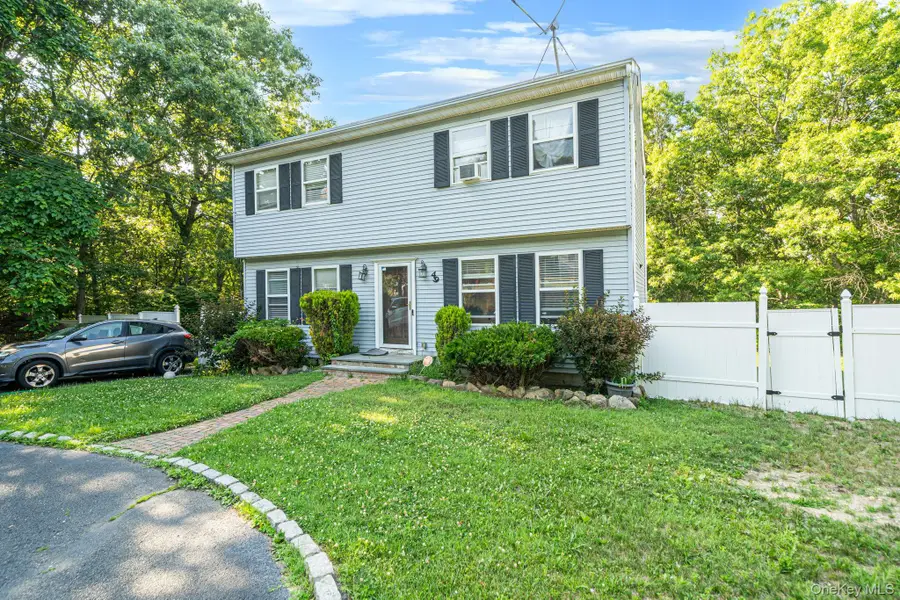 49 Barbara Lane, Medford, NY 11763 - #2