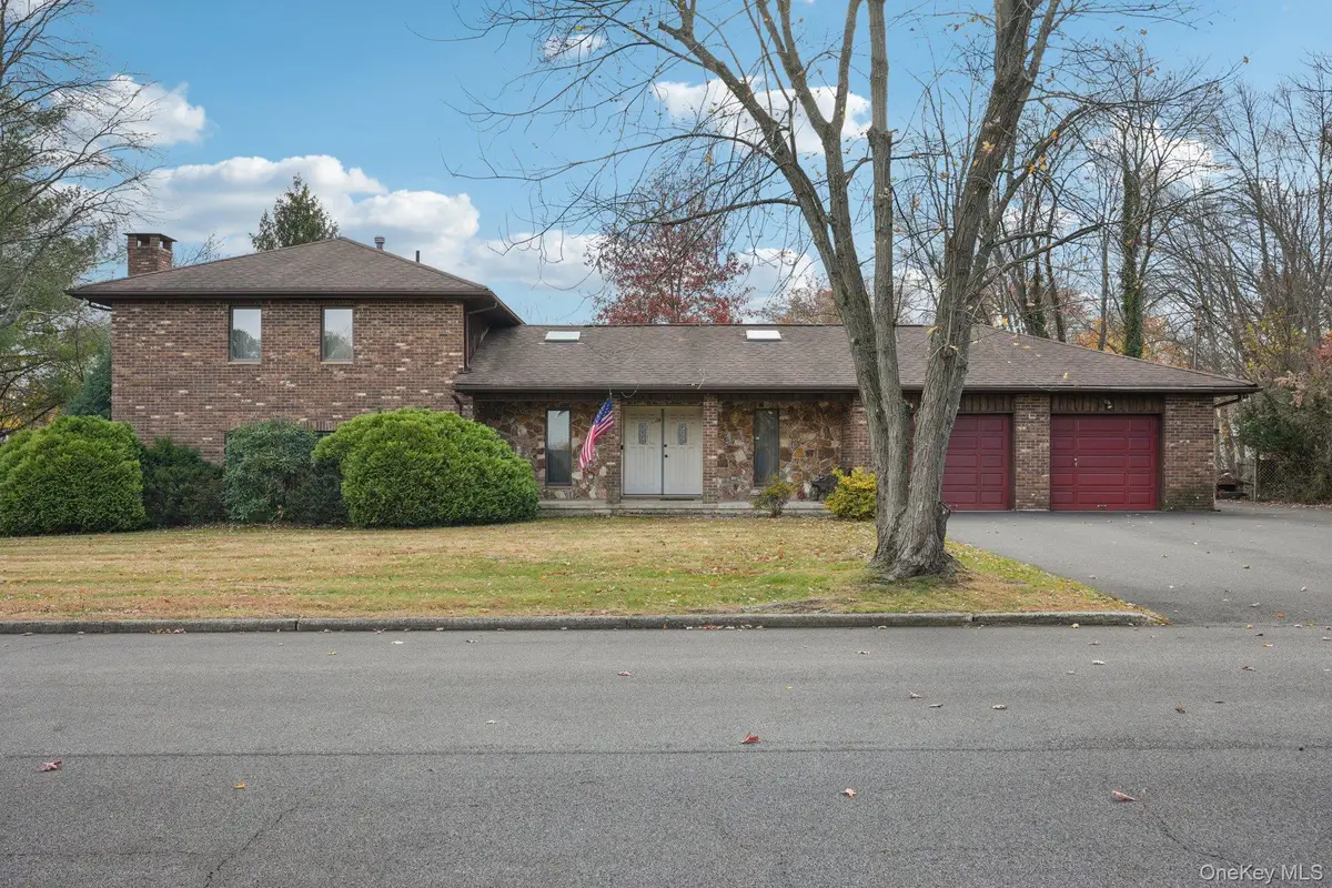 24 Brenda Lane, Bardonia, NY 10954 - #1