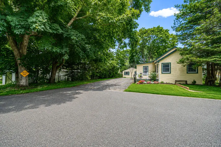 36 Rosalie Place, Patchogue, NY 11772 - #3