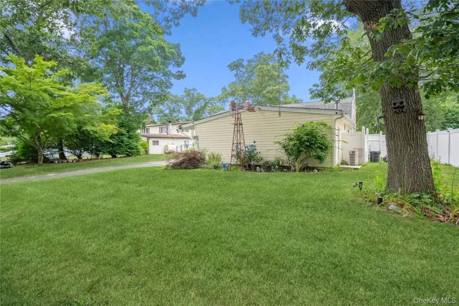 39 All Points Terrace, Holbrook, NY 11741 - #3