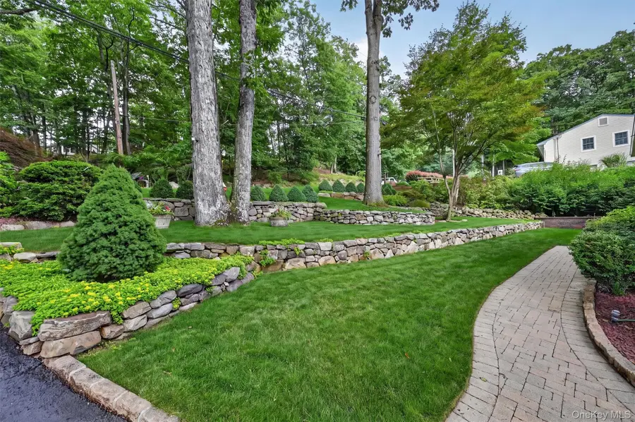 3 Hazelwood Road, Sloatsburg, NY 10974 - #2