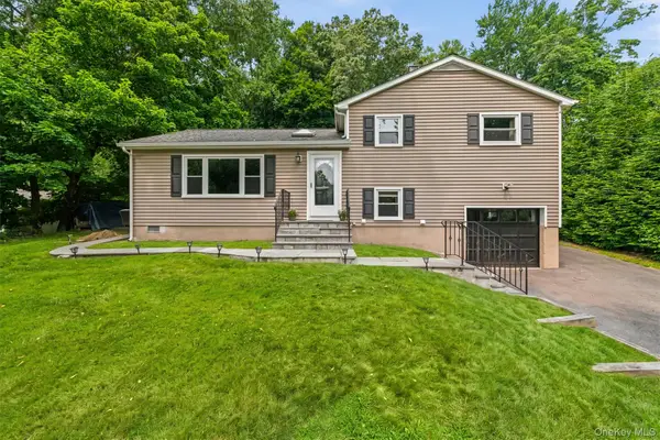 17 Ridge Road, Cortlandt Manor, NY 10567
