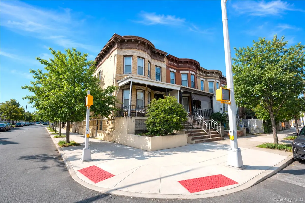 13730 101st Avenue, Jamaica, NY 11435 - #1