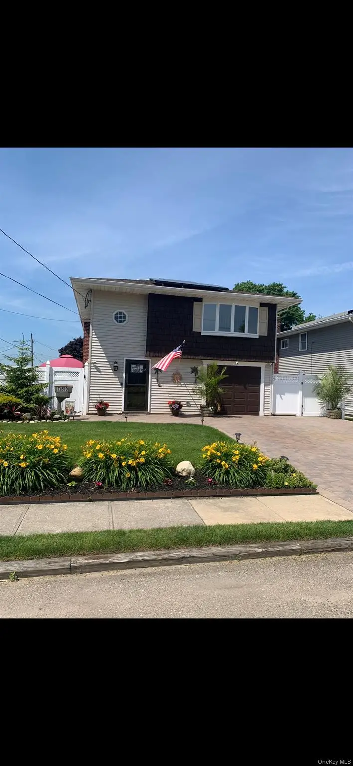 169 Wyona Avenue, Lindenhurst, NY 11757 - #3