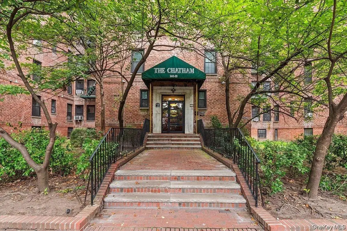 140-18 Burden Crescent #209, Briarwood, NY 11435 - #1