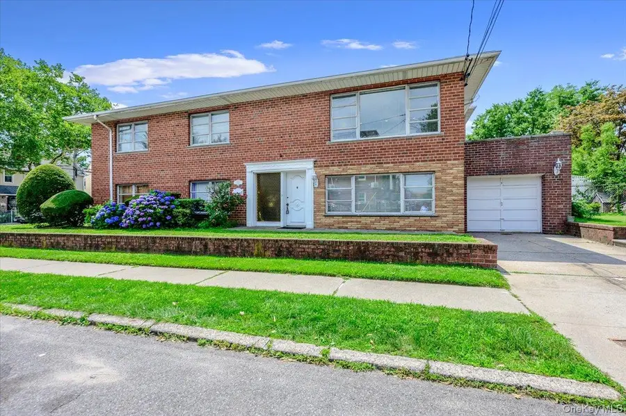 2539 Woodhull Avenue, Bronx, NY 10469 - #2
