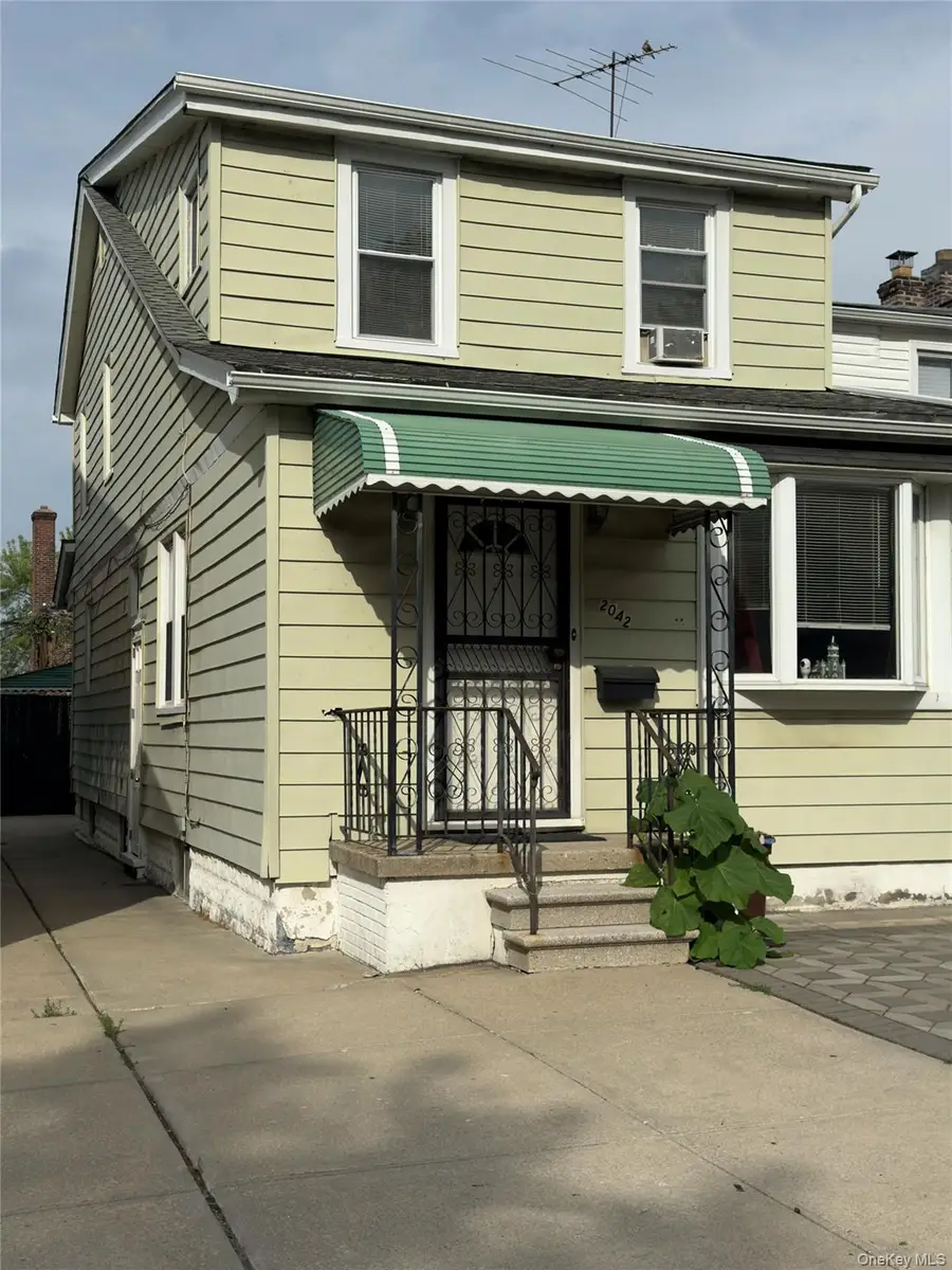 2042 Colonial Avenue, Bronx, NY 10461 - #2