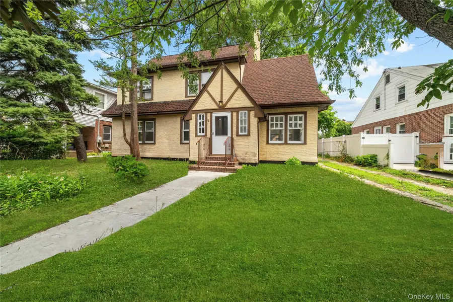 116 Meadowbrook Road, Hempstead, NY 11550 - #2