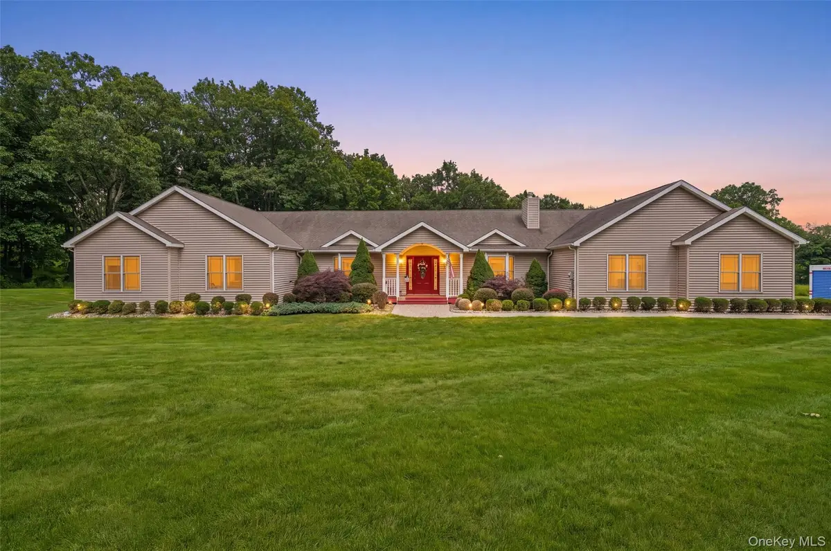84 Pin Oak Drive, New Windsor, NY 12553 - #1