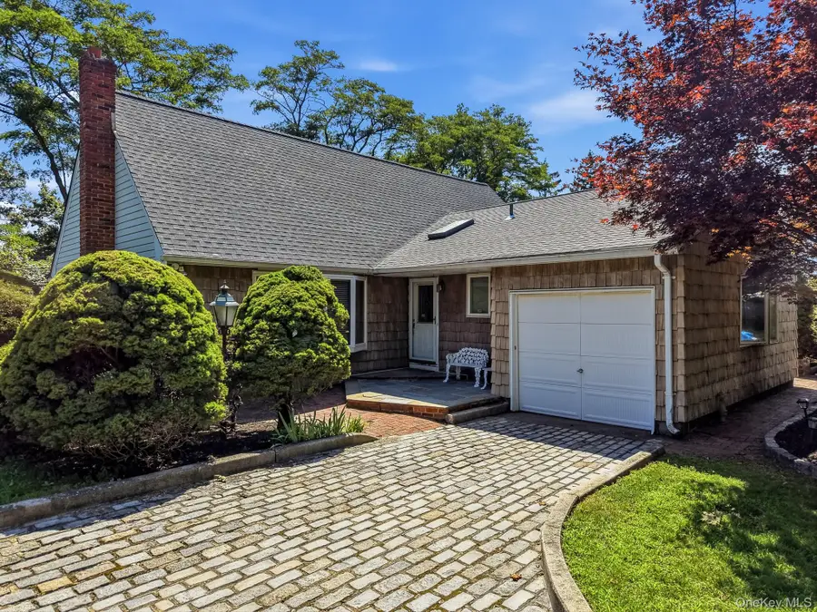 10 Arcadia Drive, Dix Hills, NY 11746 - #2