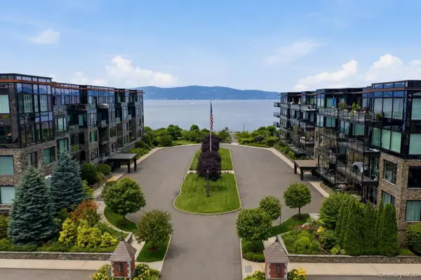 16 Rivers Edge Drive #201, Tarrytown, NY 10591