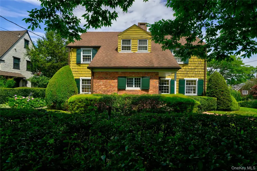 255 Manor Road, Little Neck, NY 11363 - #2