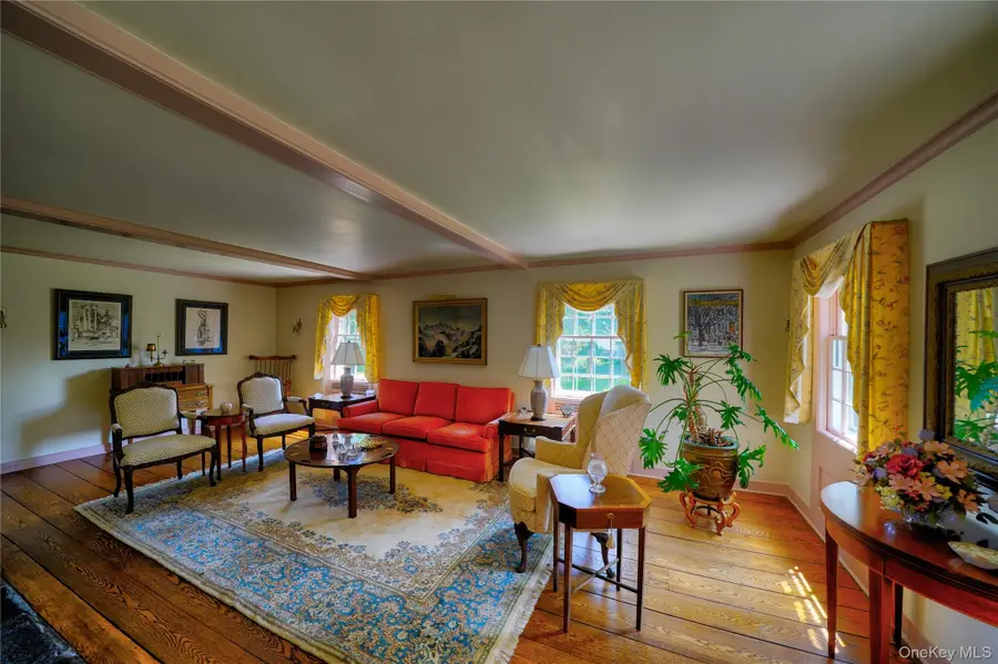 255 Manor Road, Little Neck, NY 11363 - #3