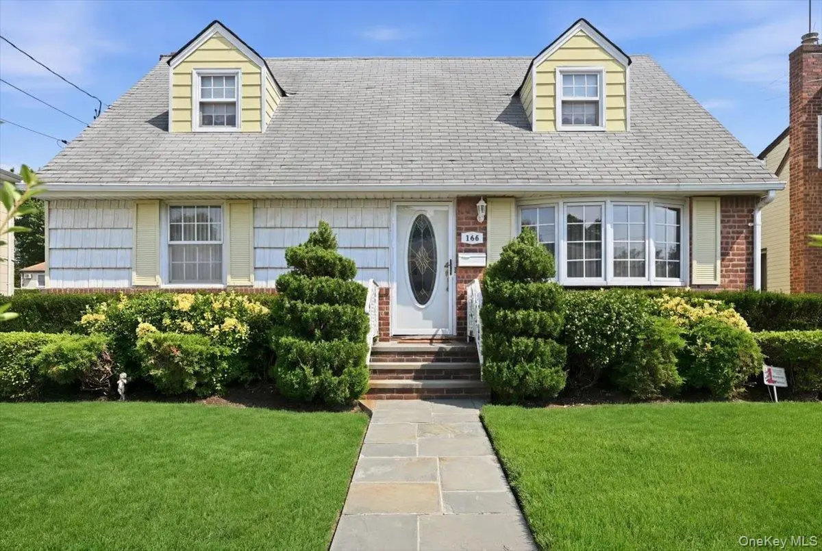 144 Hughes Place, Albertson, NY 11507 - #1