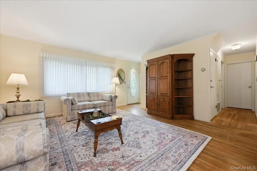 144 Hughes Place, Albertson, NY 11507 - #3